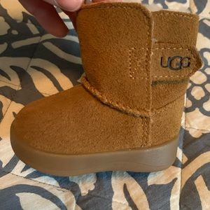 Size 0/1 Baby Uggs